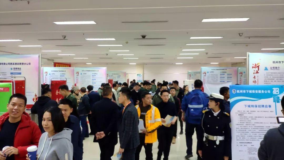 构建退役军人培训体系，适应性、职业技能与学历提升培训有机衔接