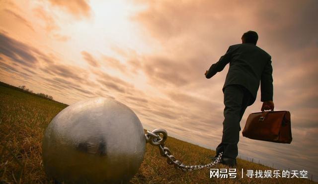 默观密码，解码只看不说现象的心理逻辑与社会智慧